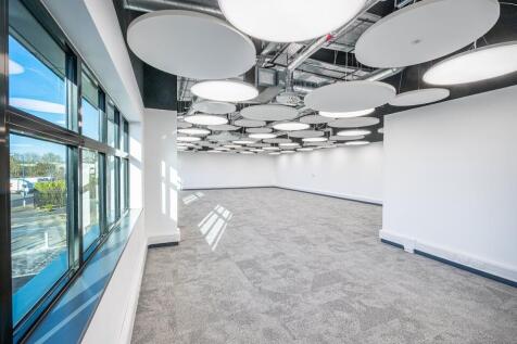 UNIT 1B WATCHMOOR POINT CAMBERLEY_037.jpg