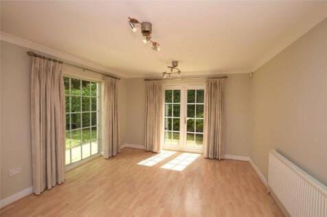 Flat 1 17 Heath Lounge.jpg