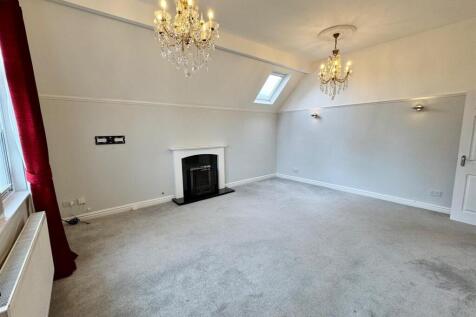 4 Summerlee Lounge2.jpg