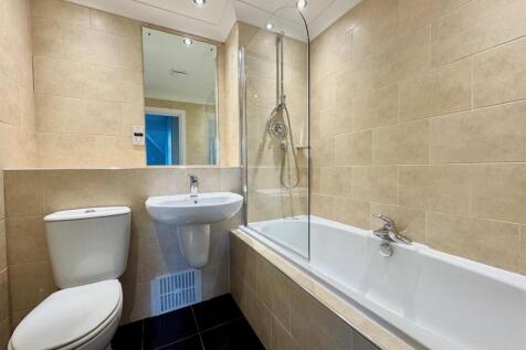 4 Summerlee Bath.jpg