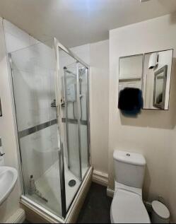 79 NCM Ensuite.jpg