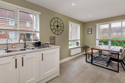 Kitchen/dining area