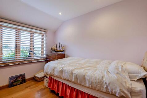 BB Bedroom2.jpg