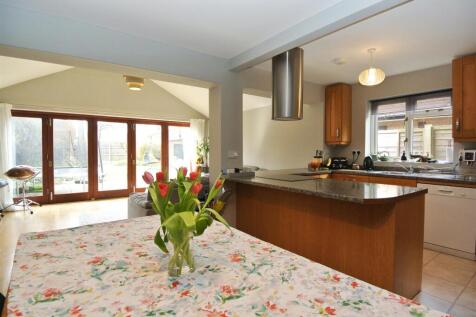 LHR Kitchen3.jpg