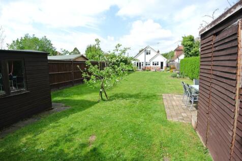 Rear Gdn 2.JPG