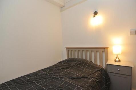 LH Bedroom b.jpg