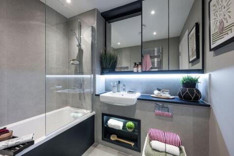 Main Bathroom - The Foxglove, Number 1 Show Home