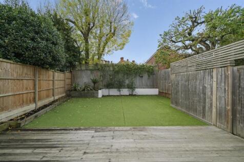 88 Hare Lane Claygate KT10005.jpg