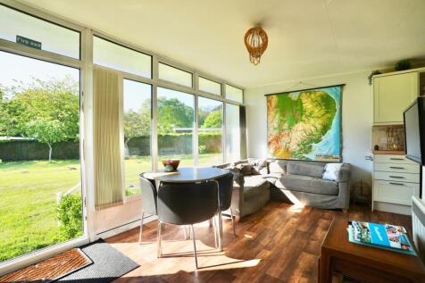 Lounge/Kitchen