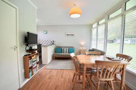Lounge/Kitchen