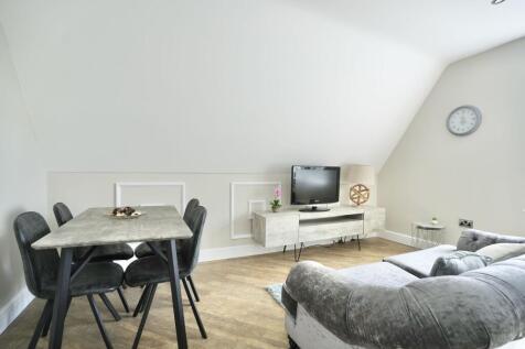 Lounge/Kitchen