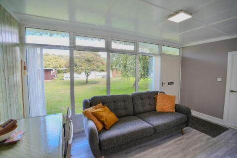 Lounge/Kitchen