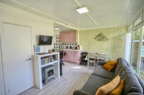 Lounge/Kitchen