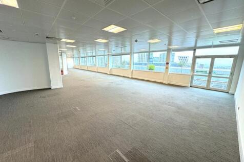 27 Great West Road  Brentford  6th Floor 3 .jpg