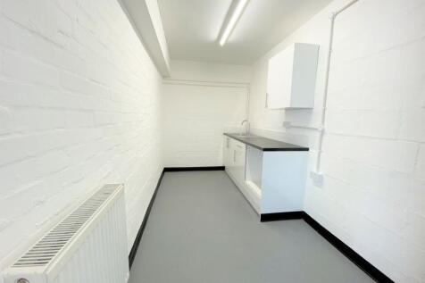Clock Tower Industrial Estate  Unit 134 9.JPG