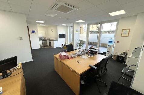 Kew Bridge  Unit 2  Brentford 4.jpg