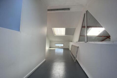 Unit 4A Set Star Estate 10.JPG