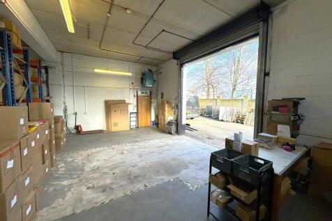 Worton Hall Industrial Estate  Unit 3 5.JPG