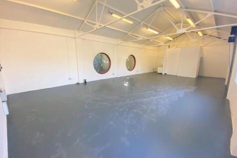 Set Star Estate  Unit 10 2.JPG