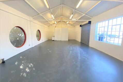 Set Star Estate  Unit 10 3.JPG