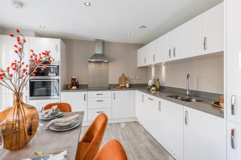 Kitchen/dining in three bedroom apartment