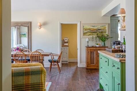 Kitchen to Utility Room