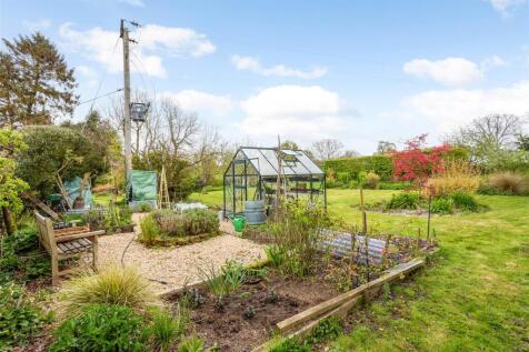 Garden with Greenhouse (2)