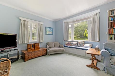 Living Room (2)