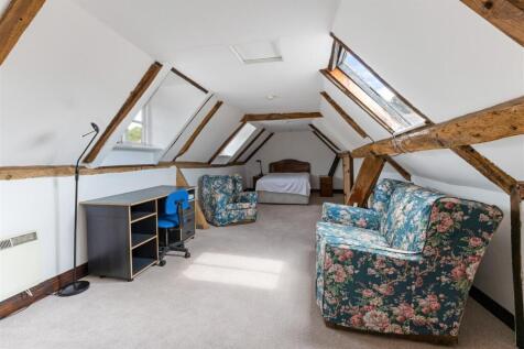 Bedroom )House)