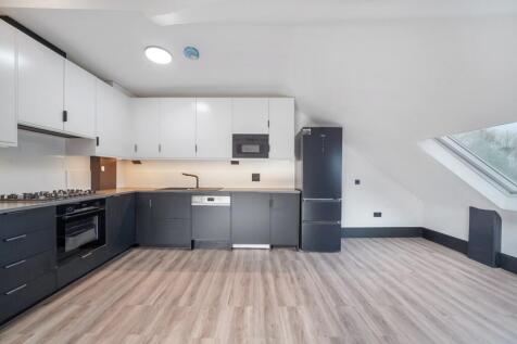spacious 4 Bedroom Flat to Rent in Banstead