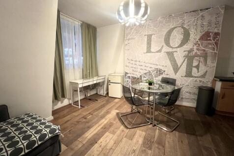 1 Bedroom Flat to rent on Oxford Street