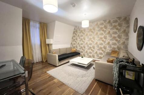 1 Bed-Flat on the heart of Oxford Circus availabl