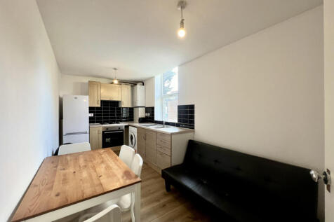 2 Bed Flat to rent in New Cross, New Cross