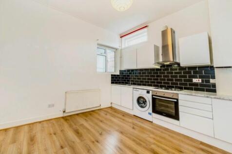 One Bedroom Ground Floor Flat available to rent i