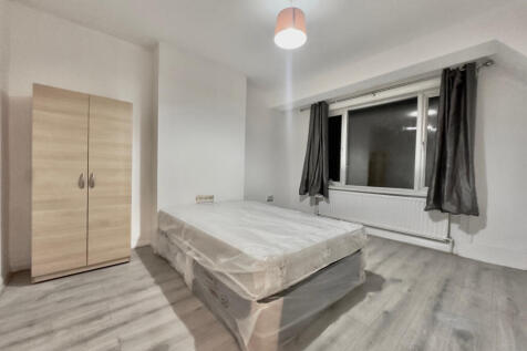 1 bed studio to rent Edgehill Road, Mitcham CR4