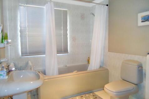 Bathroom 998c864b-1aa8-416f-a673-9a8660e0d9fa.jpeg