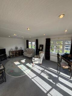 Lounge4.jpg
