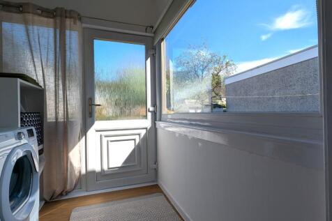 14 Rear Porch.jpg