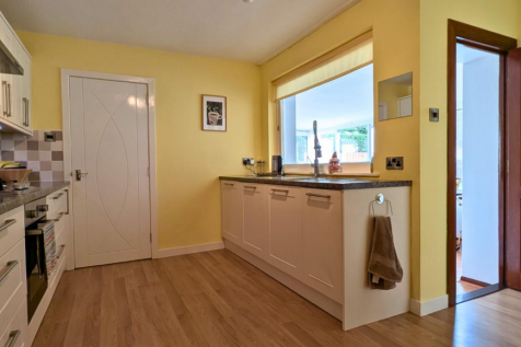 Kitchen 2.png