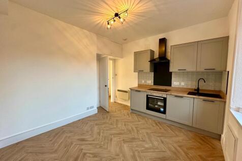 Kitchen/Loung