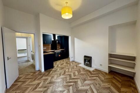 Kitchen / Lounge