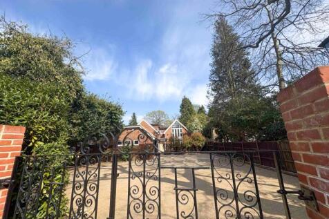 Gated front yard