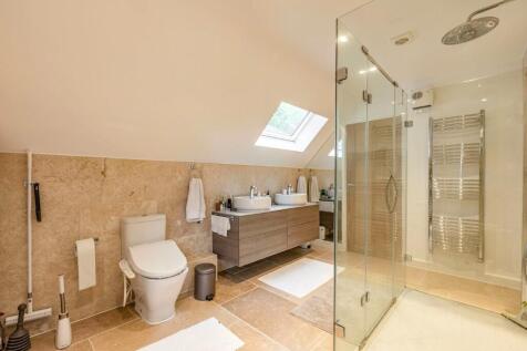 Master ensuite