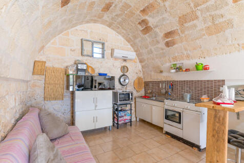 019_Trullo-Palavogna_for_sale_San-Michele-Sale.jpg