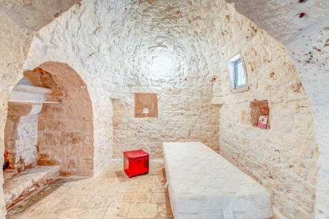 025_Trullo-Palavogna_for_sale_San-Michele-Sale.jpg
