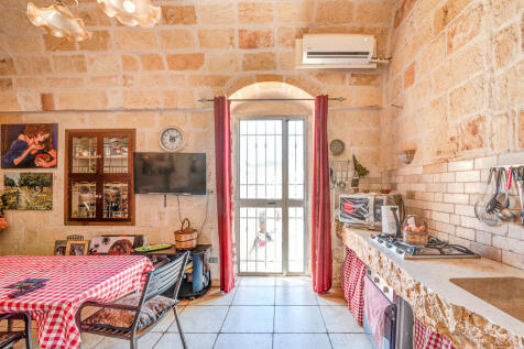 039_Trullo-Palavogna_for_sale_San-Michele-Sale.jpg