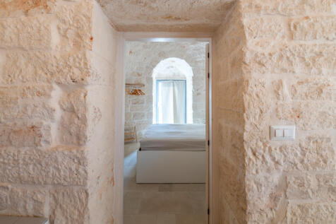 10_Trullo_del_Sole_Martina_Franca_Raro_Realty_.jpg