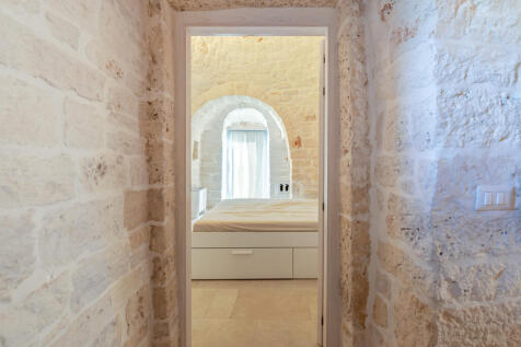 7_Trullo_del_Sole_Martina_Franca_Raro_Realty_1.jpg