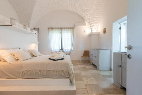 050_MASSERIOLA_DI_PUGLIA_OSTUNI_PUGLIA_RARO_V.jpeg