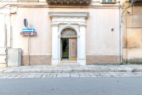 004_PALAZZO_PUGLIA_LATIANO_RARO_REALTY.jpg